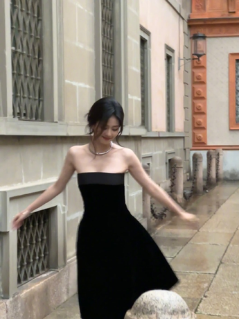 97人妻人人社区